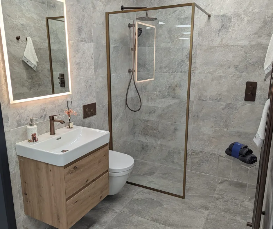 Stunning Brass Designed Bathroom